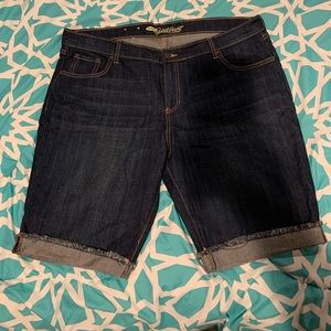 Old Navy Sweetheart Shorts Size 16